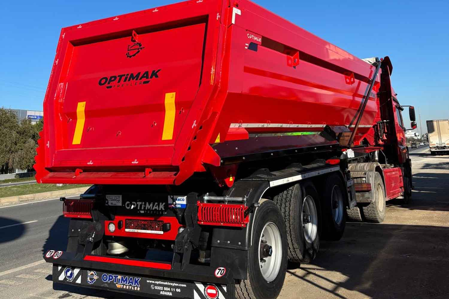 Safety Equipment and Legal Compliance Guide for Tipper Trailers