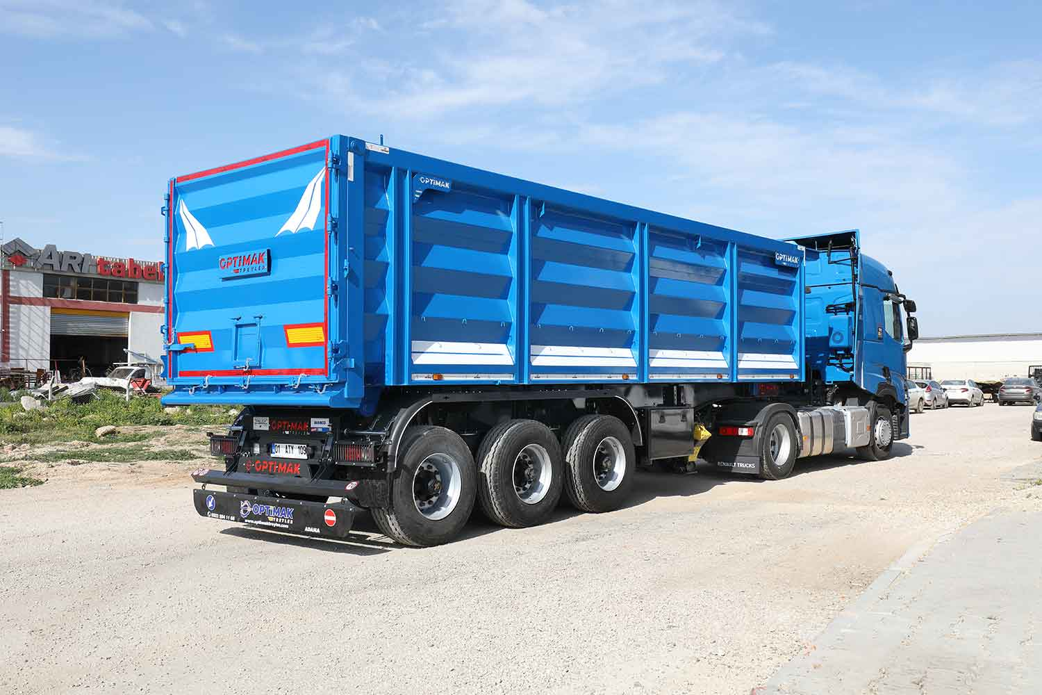 Advantages of an Accordion Tipper: Load Safety and Operational Comfort