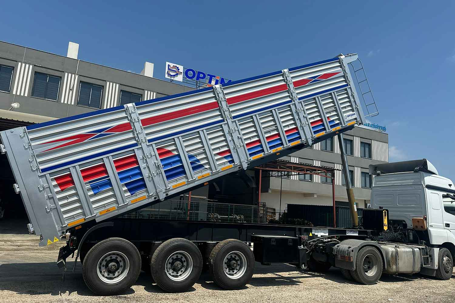 The Role of Quality and Standards in Export-Ready Trailer Manufacturing